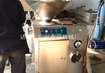 AG官方首页厂真空气动定量扭结灌肠机